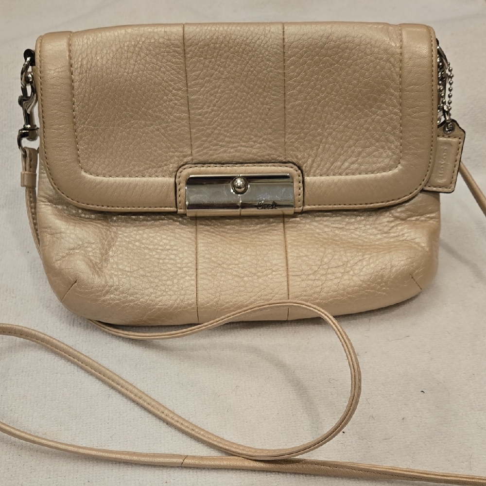 ​COACH Kristin Metallic Champagne Pebbled Leather Flap Crossbody Bag Vintage